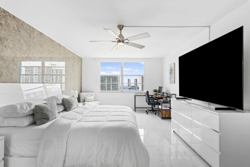 Condo for sale at Admirals Port Condos 2117