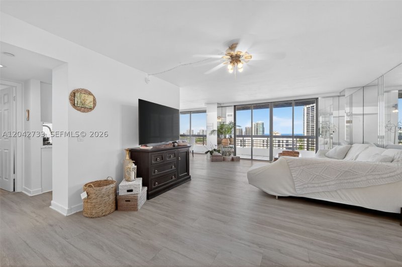 Condo for sale at Mystic Pointe 400 1804