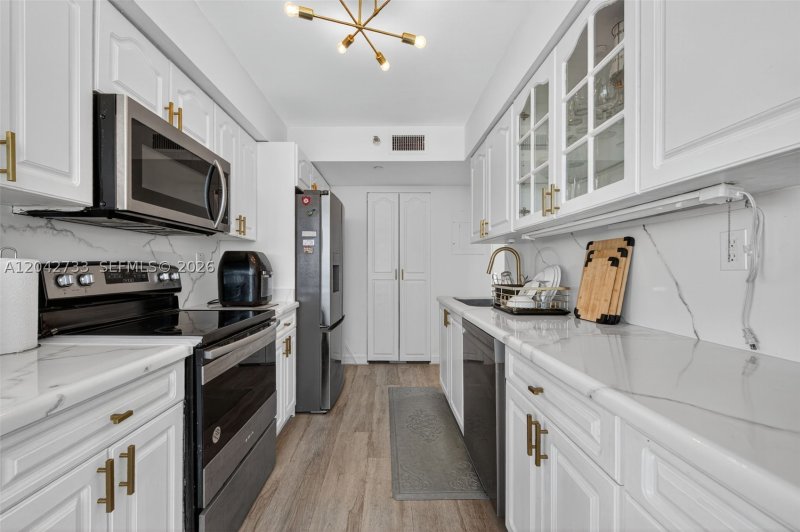 Condo for sale at Mystic Pointe 400 1804