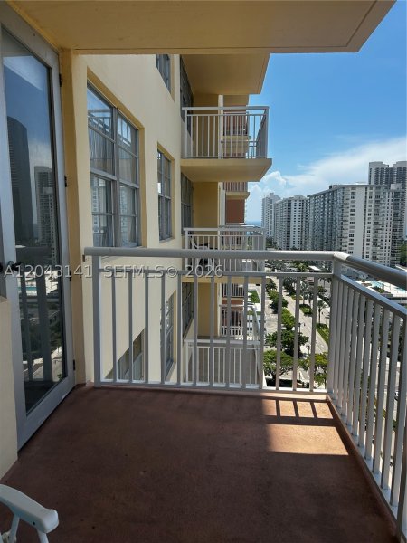 Alquiler de apartamento en Winston Towers 1607