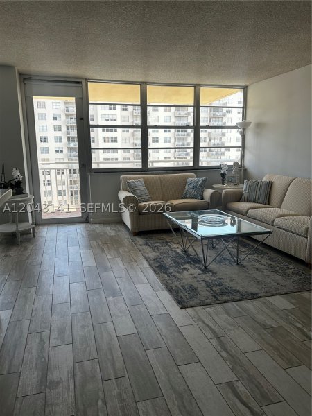 Alquiler de apartamento en Winston Towers 1607
