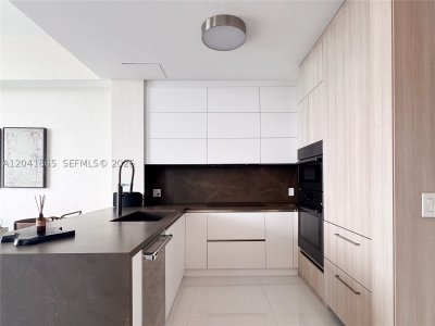 Comprar apartamento en The Plaza Tower I 5608