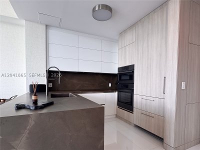 Comprar apartamento en The Plaza Tower I 5608