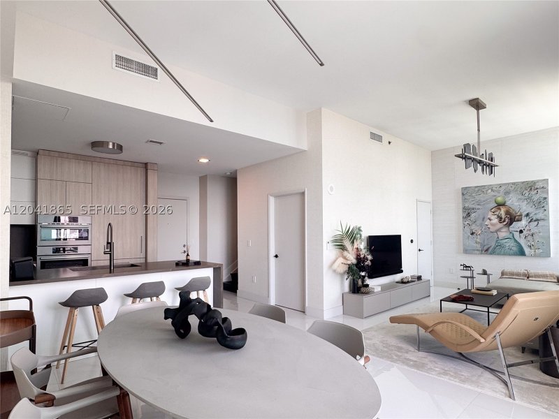 Condo for sale at The Plaza Tower I 5608