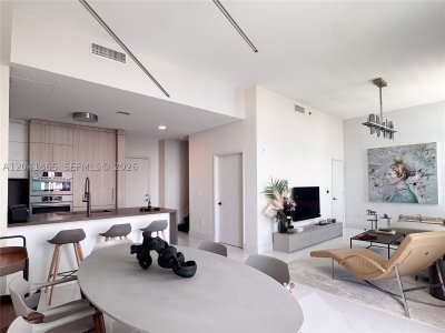 Comprar apartamento en The Plaza Tower I 5608