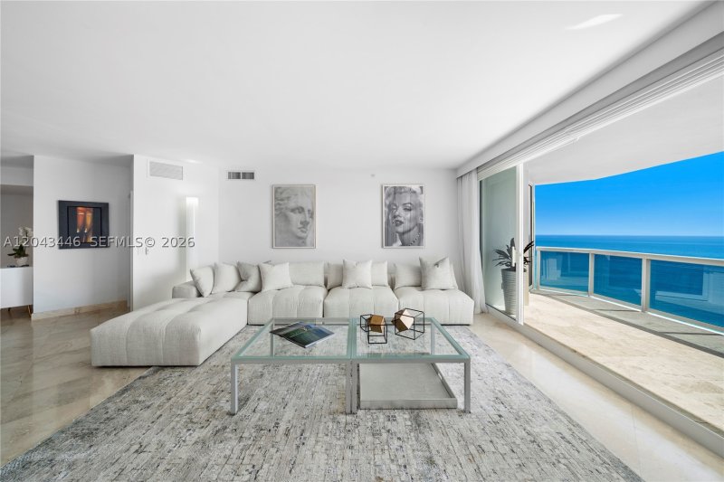 Aluguel de apartamento no Blue Diamond Condo 2601/02
