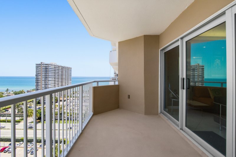 Condo for sale at The Hemispheres 17d