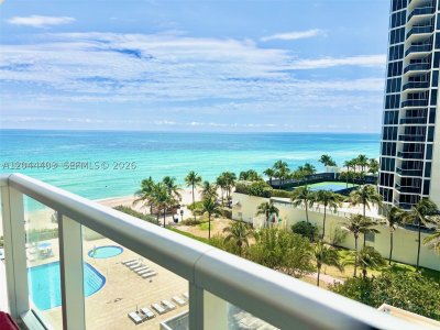 Comprar apartamento en Aventura Beach Club 606
