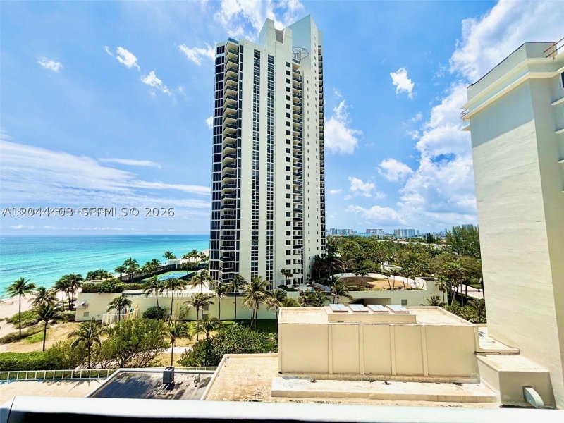Comprar apartamento en Aventura Beach Club 606
