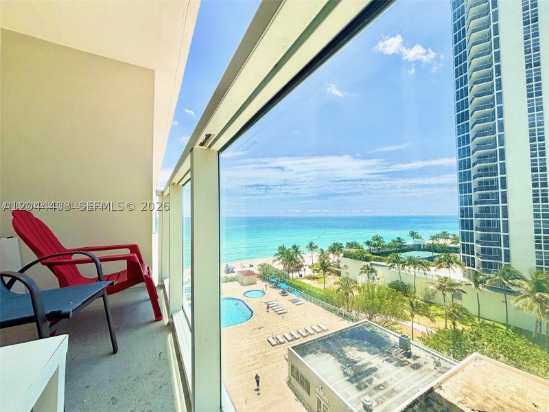 Comprar apartamento en Aventura Beach Club 606