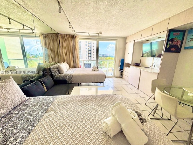 Comprar apartamento en Aventura Beach Club 606