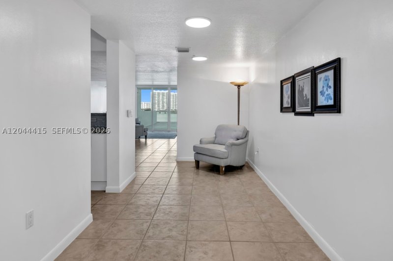 Condo for sale at Marina Bay Club 304