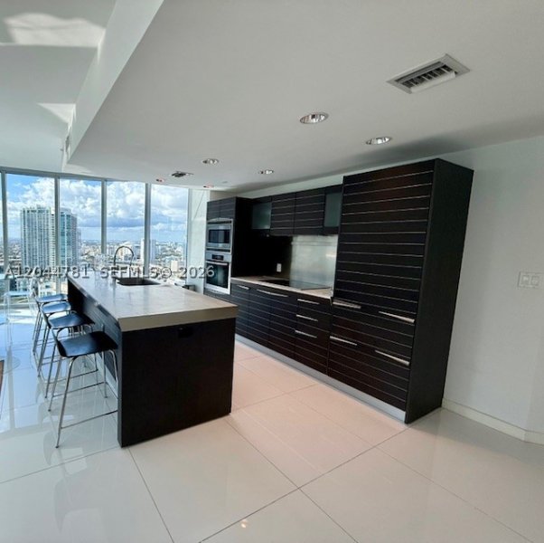 Apartment for rent at Epic Miami 3102