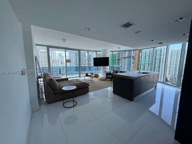 Apartment for rent at Epic Miami 3102