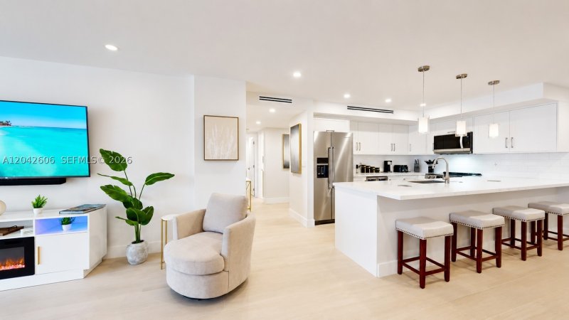 Condo for sale at Commodore Club East 213