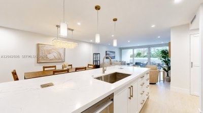 Comprar apartamento en Commodore Club East 213