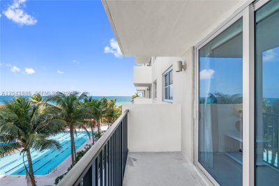 Manatee Apt #408