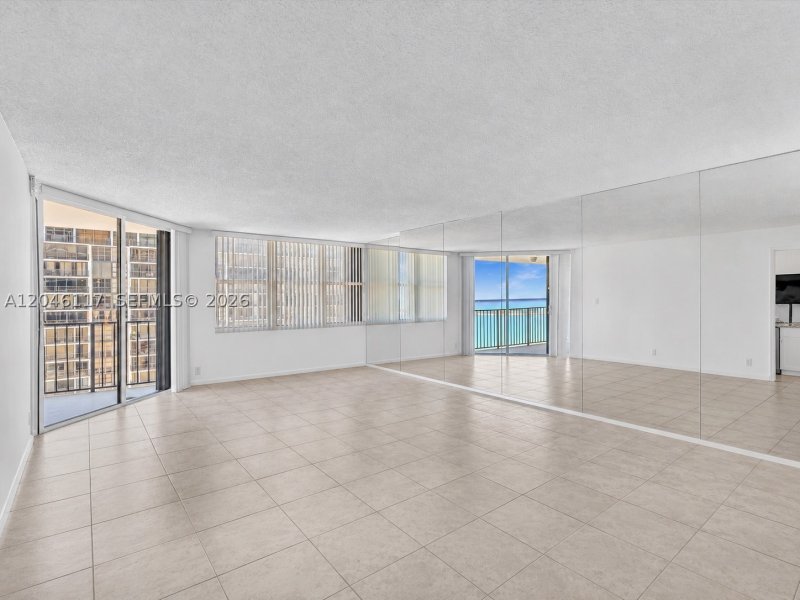 Condo for sale at Brickell Place B1203
