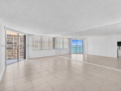 Comprar apartamento no Brickell Place B1203