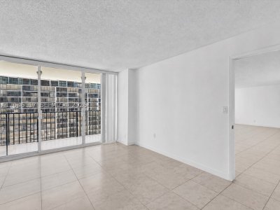 Comprar apartamento no Brickell Place B1203