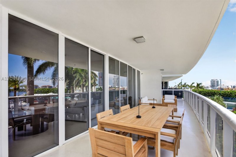 Apartment for rent at Murano Grande 706