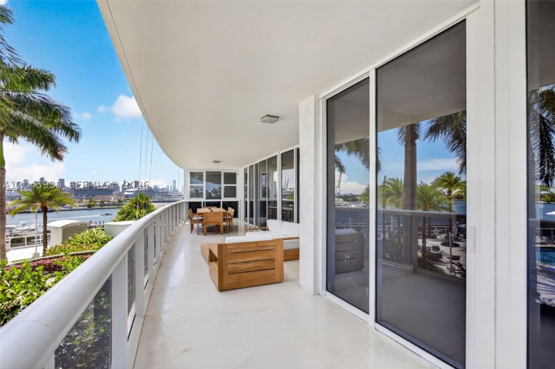 Apartment for rent at Murano Grande 706