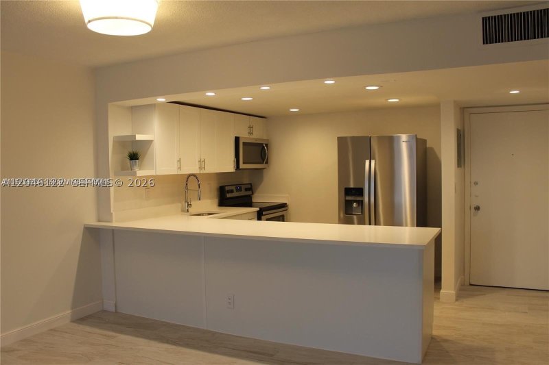 Apartment for rent at Imperial Towers 333
