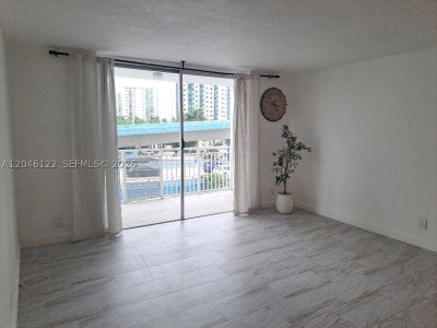 Aluguel de apartamento no Imperial Towers 333