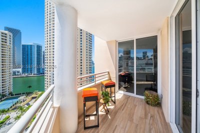 Comprar apartamento en Two Tequesta Point 1808