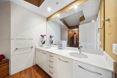 Comprar apartamento en Two Tequesta Point 1808