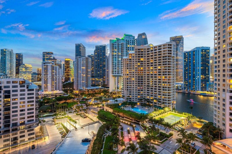 Comprar apartamento no Two Tequesta Point 1808