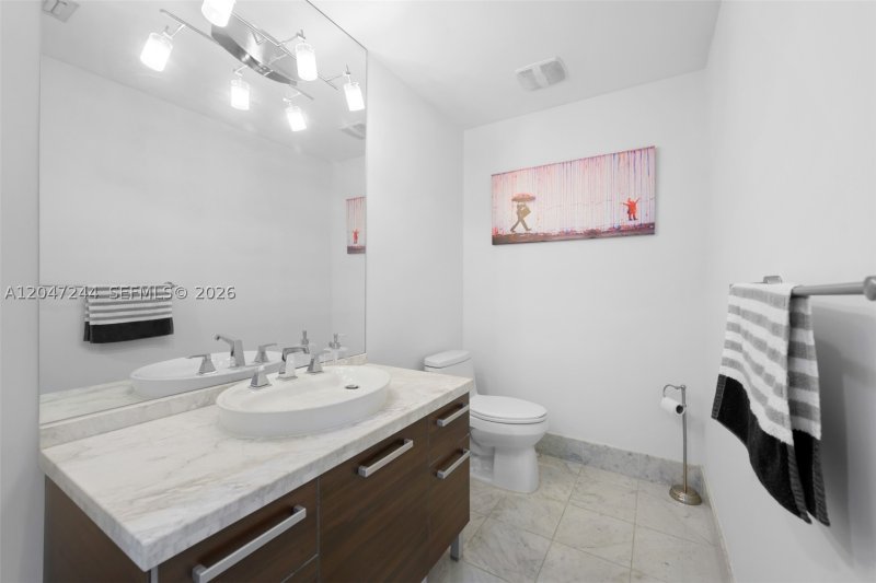 Condo for sale at Vizcayne Everglades On The Bay 451