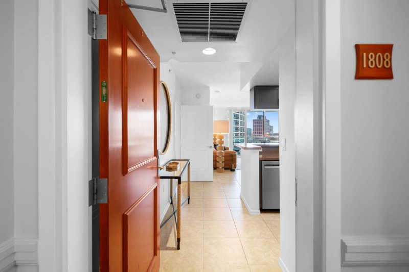 Condo for sale at Watergarden 1808