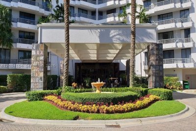 Parc Central Aventura Apt #1510