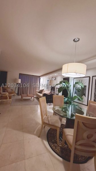 Alquiler de apartamento en Parc Central Aventura 1510