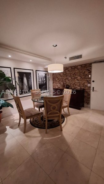 Alquiler de apartamento en Parc Central Aventura 1510