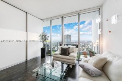Comprar apartamento en Mint at Riverfront 5108