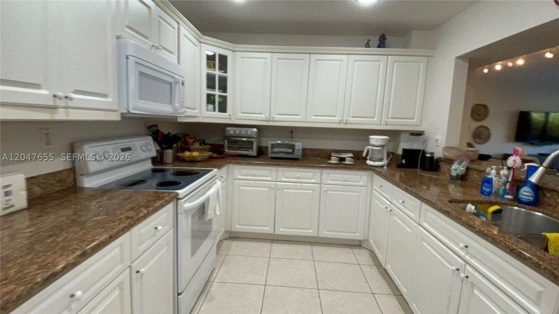 Apartment for rent at Key Colony III Emerald Bay 236