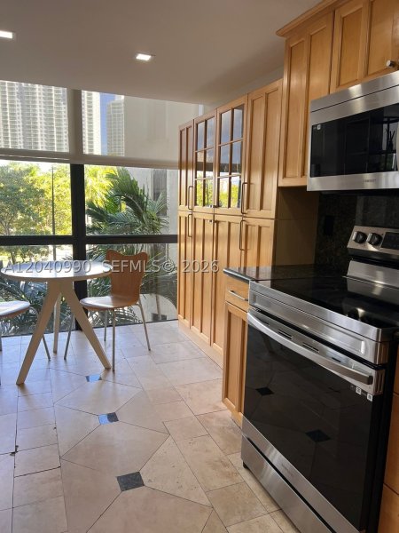 Apartment for rent at Biscayne Cove 305