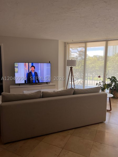 Apartment for rent at Biscayne Cove 305