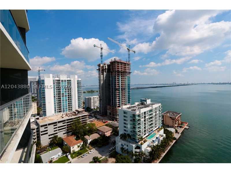 Apartment for rent at Icon Bay 2805