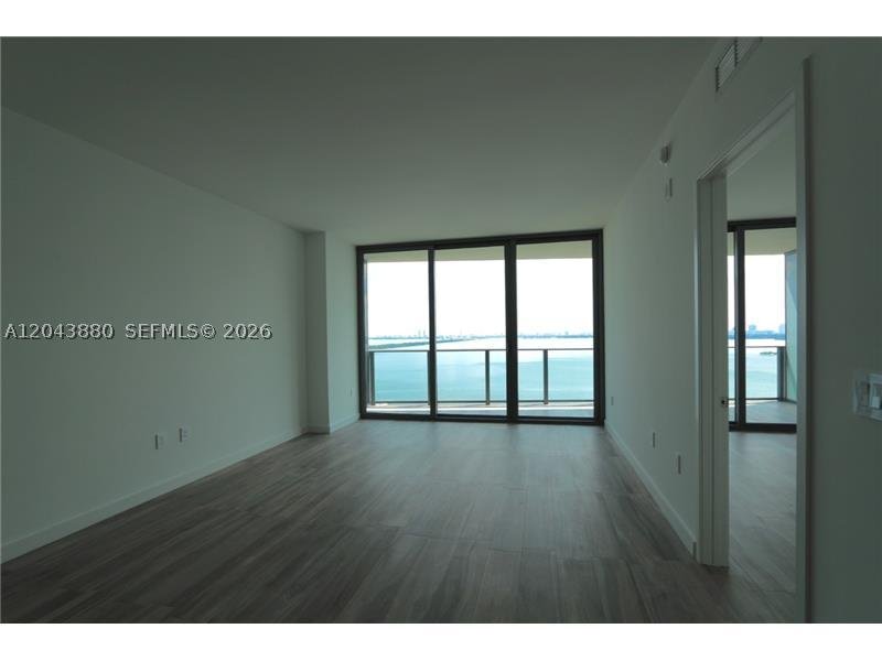 Apartment for rent at Icon Bay 2805