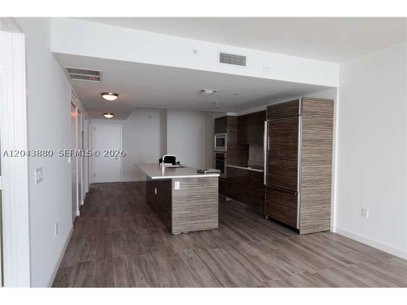 Apartment for rent at Icon Bay 2805
