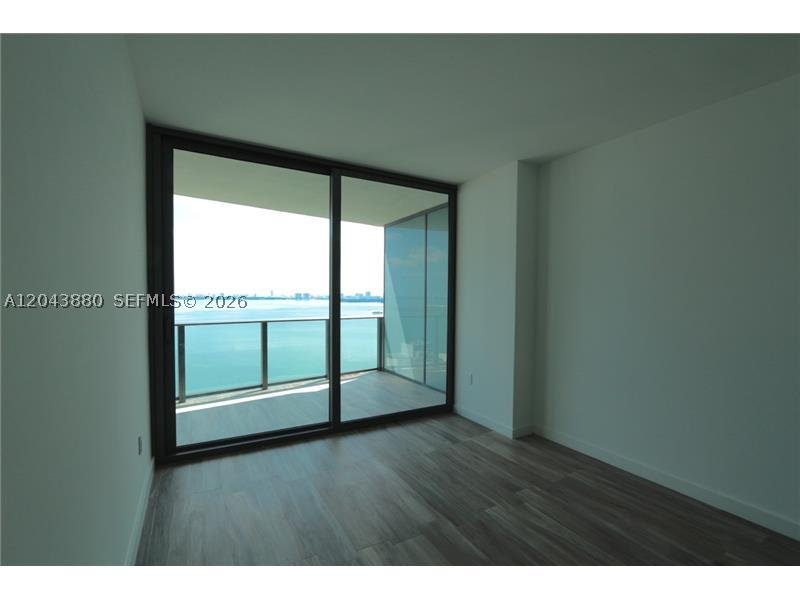 Apartment for rent at Icon Bay 2805