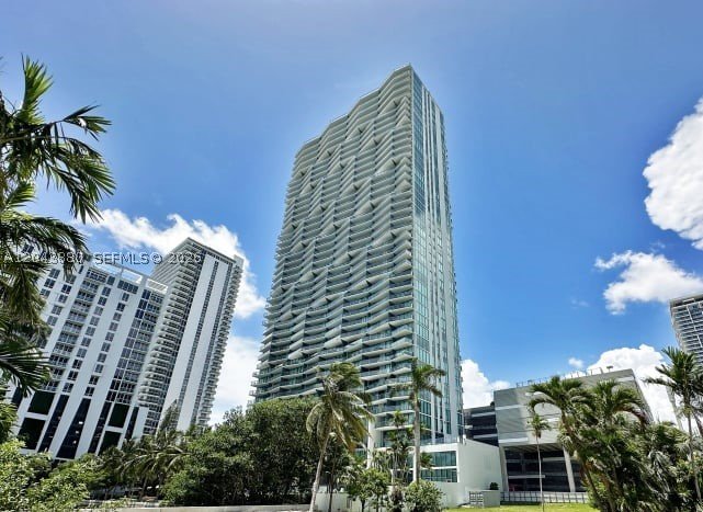 Apartment for rent at Icon Bay 2805