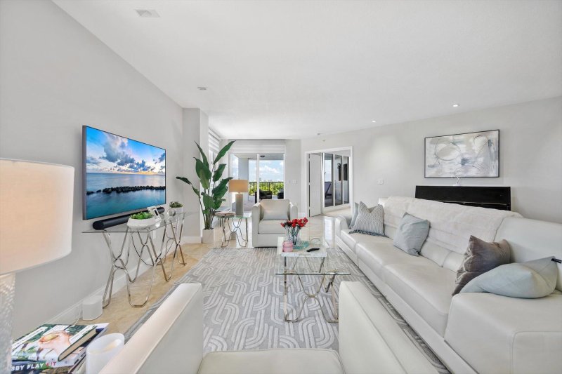 Condo for sale at La Cascade 603