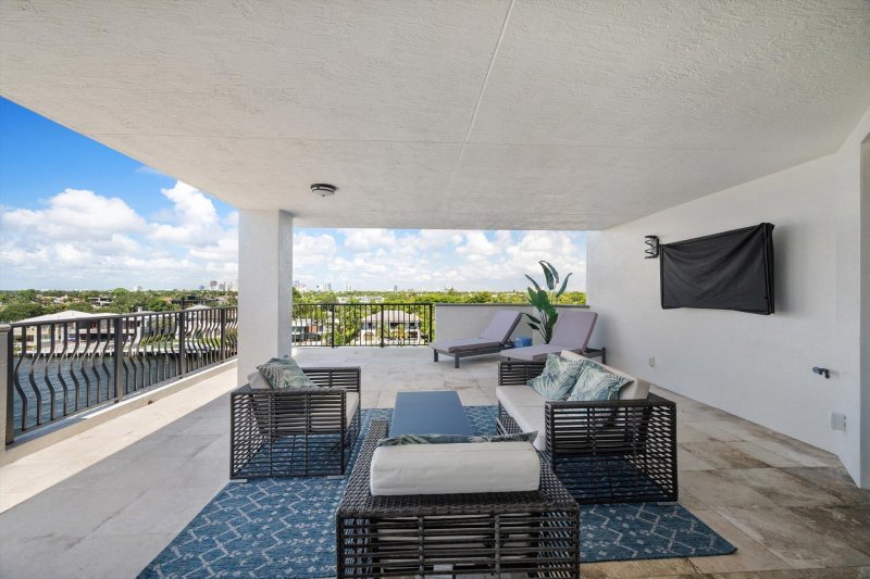 Condo for sale at La Cascade 603