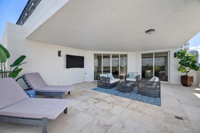 Condo for sale at La Cascade 603