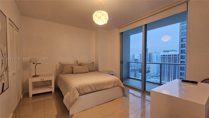 Alquiler de apartamento en Met 1 T-2905