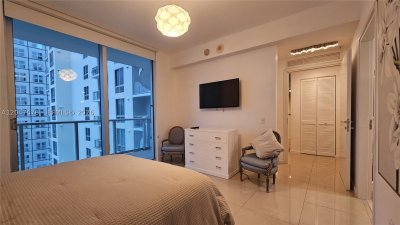 Alquiler de apartamento en Met 1 T-2905